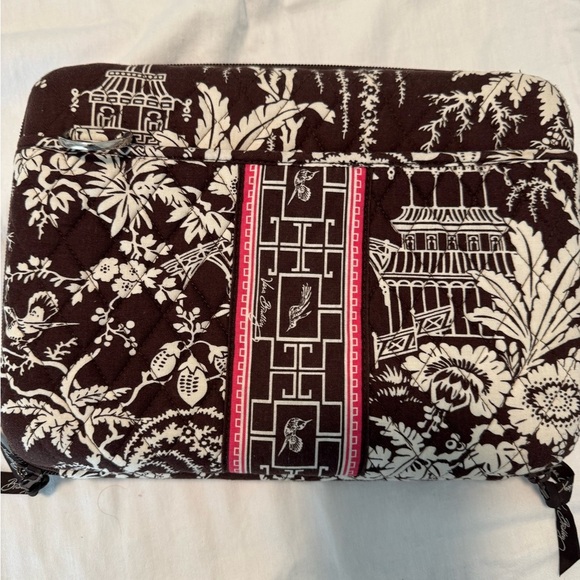 Vera Bradley Mini Laptop Case in Imperial Toile - Picture 1 of 8